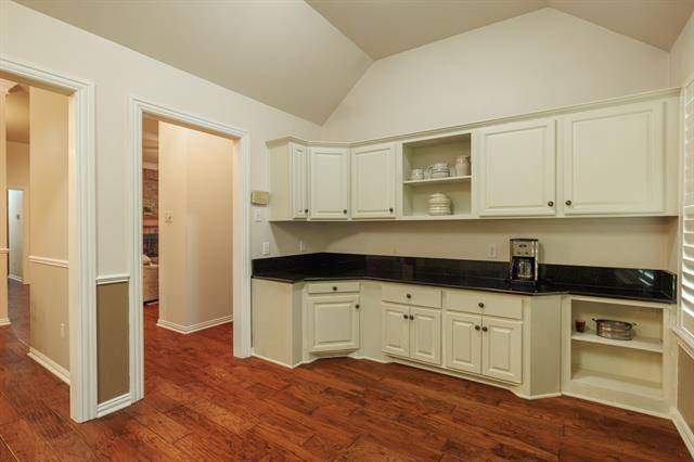Building Photo - 3726 Pensacola Dr