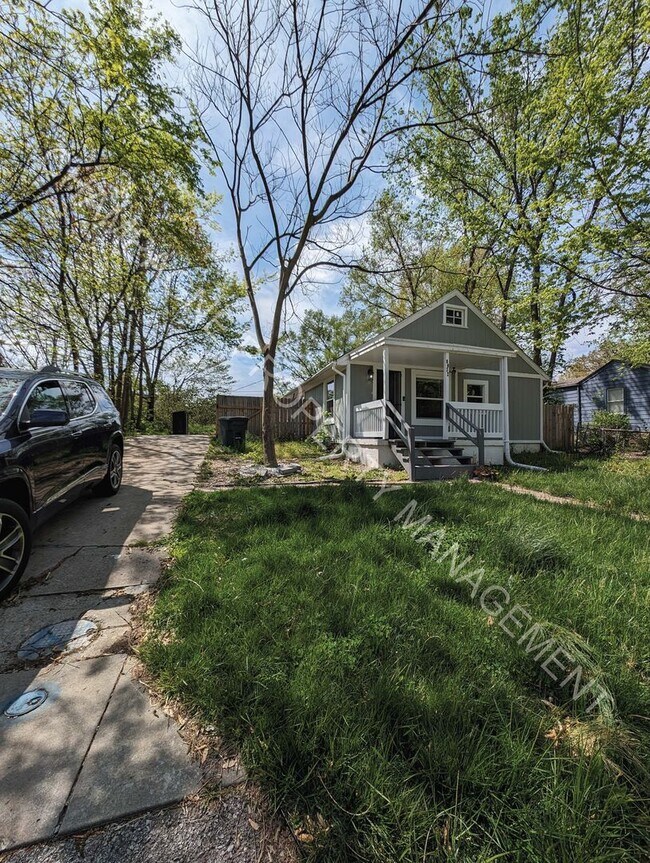 Building Photo - Updated Single Family Home