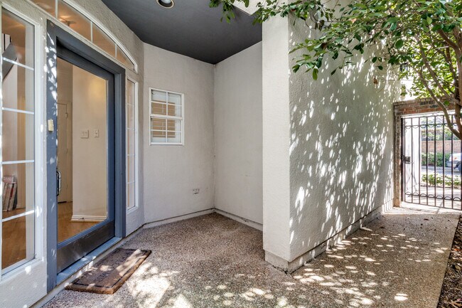 Building Photo - 4309 Tomberra Way