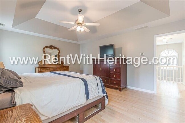 Building Photo - GORGEOUS 4 BEDROOM / 2.5 BATH WITH ALL THE UPGRADES IN POULAR KINGSWOOD SWIM / TENNIS COMMUNTY