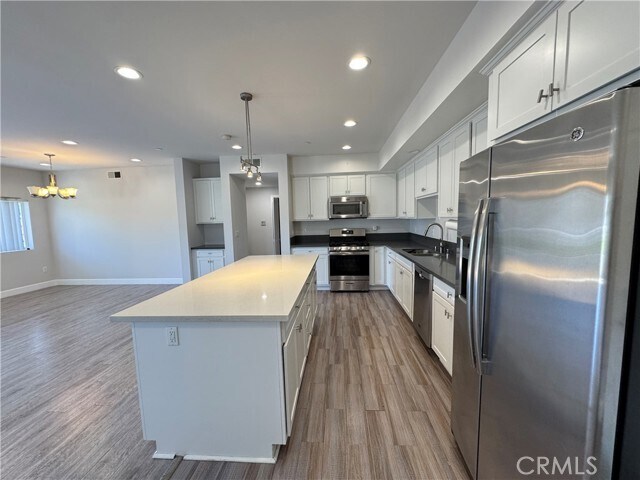 Building Photo - 5432 Hermitage Ave