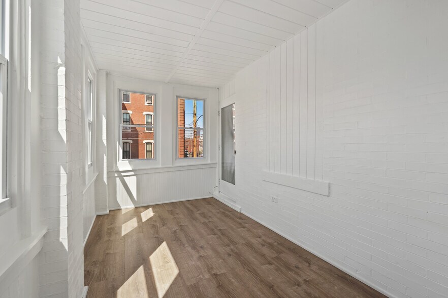 Sunroom off Master Bedroom - 2500 Sarah St