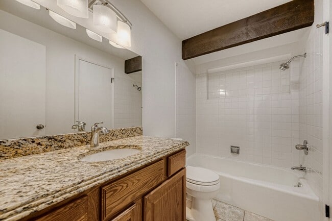 Building Photo - Incredible Shanahan Ridge Home with Flatiron Views