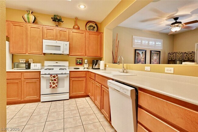 Building Photo - 2876 Goldcreek St