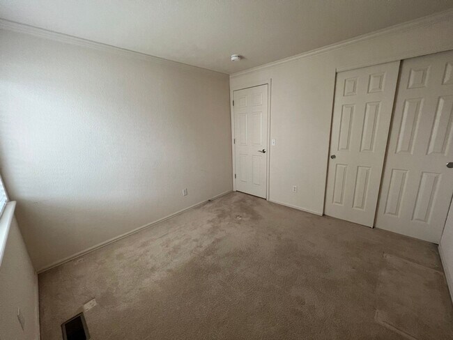 Building Photo - Literally One Block Away From Skyview Middle School