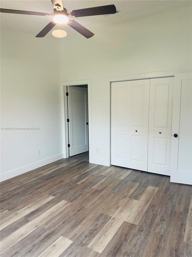 Building Photo - 117 Pine Crse