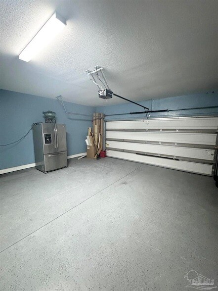Building Photo - 872 Solimar Way