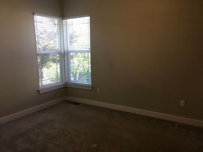 Building Photo - ra1026