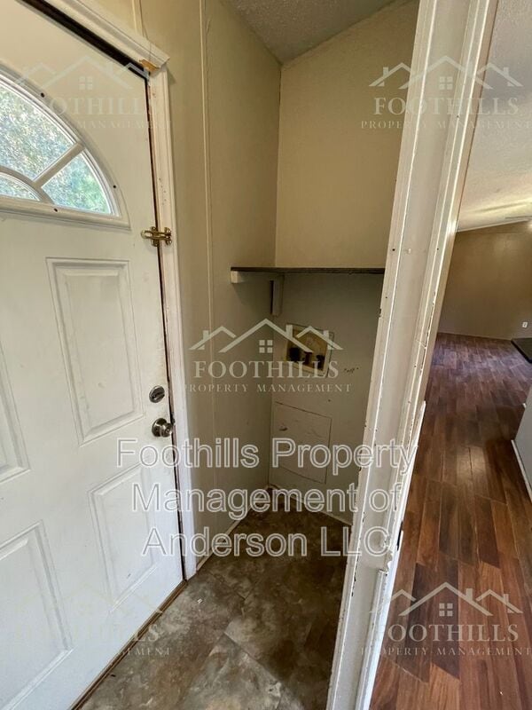 Building Photo - 224 George Merck Rd