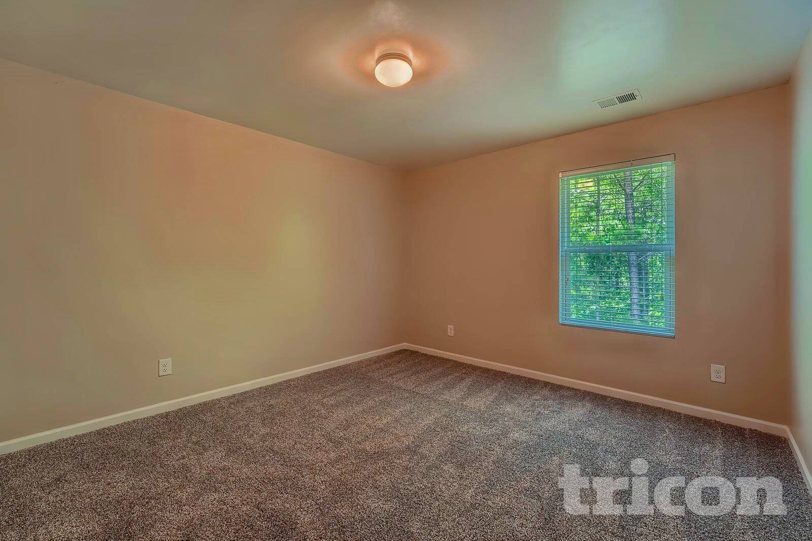 Building Photo - 38 Possum Creek Ln