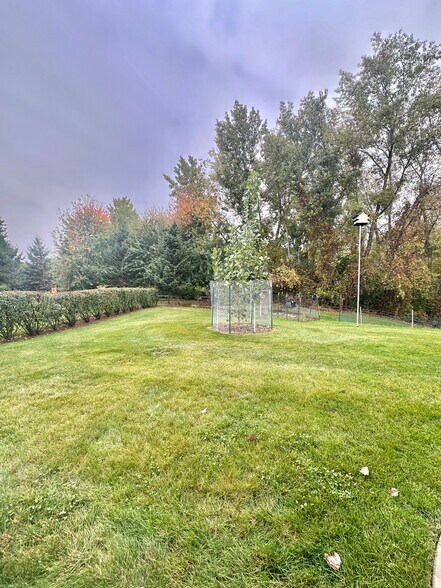 Building Photo - 1165 Vail Way N