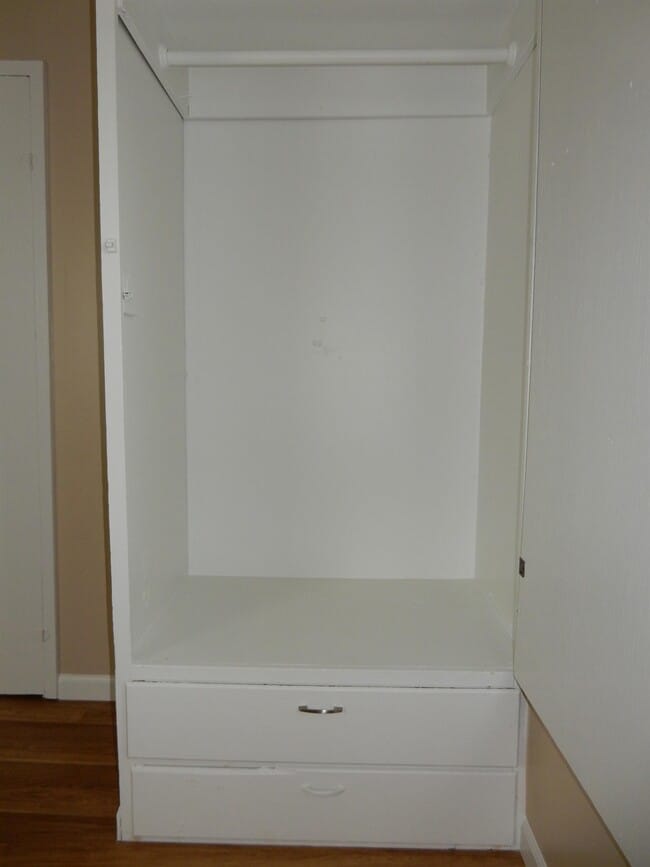 Building Photo - 1458 E Cleveland St