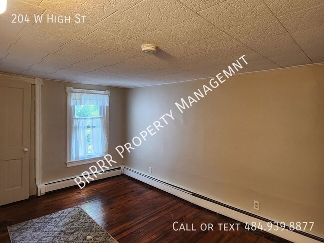 Building Photo - 204 W High St