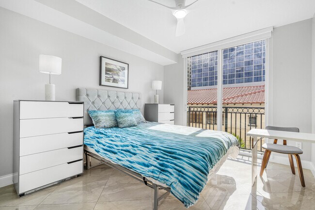 Building Photo - 600 S Dixie Hwy