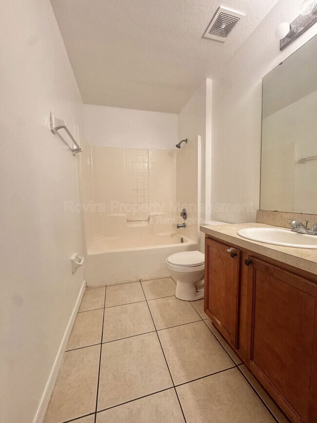 Building Photo - 127 Appian Way