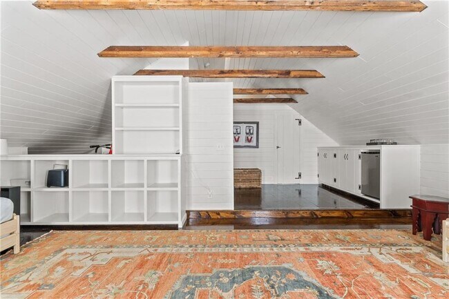 Building Photo - 35 2nd St