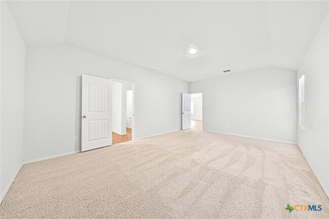 Building Photo - 813 Indigo Wy