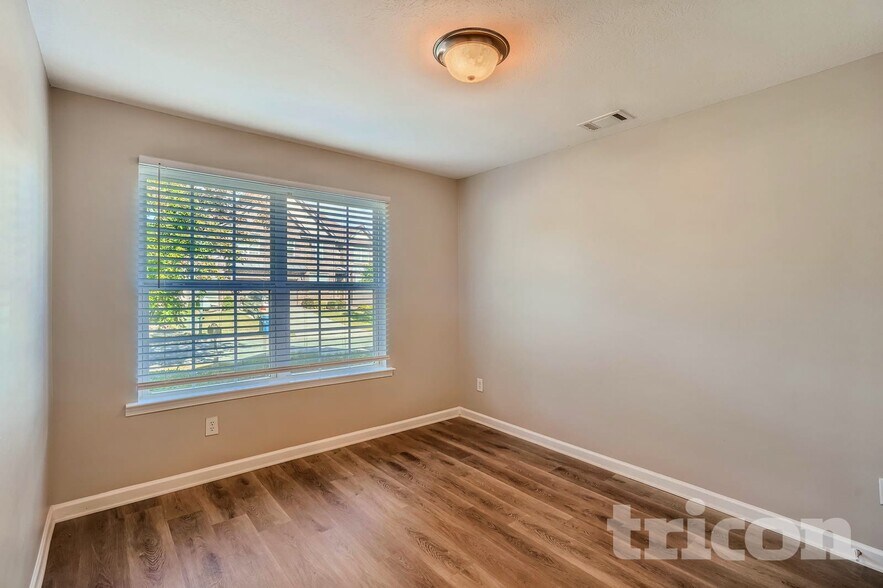 Building Photo - 1249 Avington Glen Dr SE