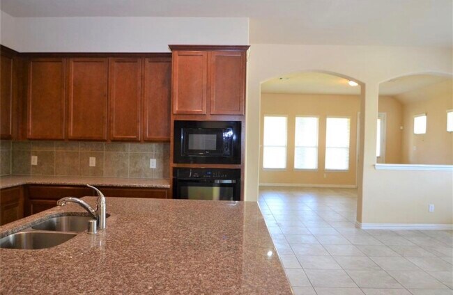 Building Photo - 7219 Pearl Terrace Ln