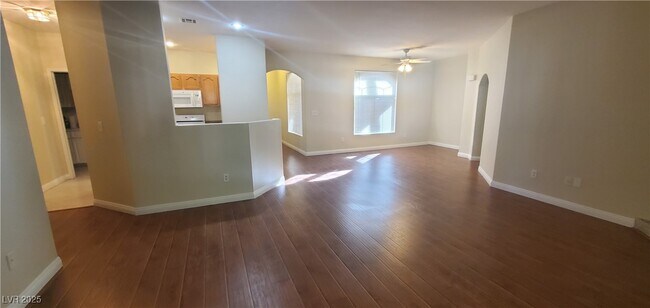 Building Photo - 2050 W Warm Springs Rd