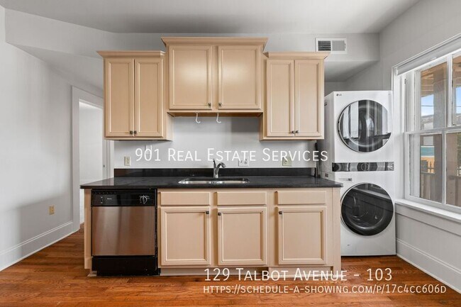 Building Photo - 129 Talbot Ave