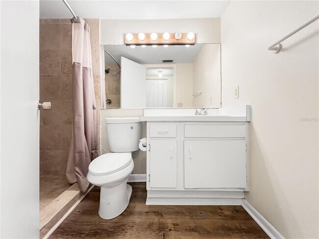 Building Photo - 6336 Newtown Cir