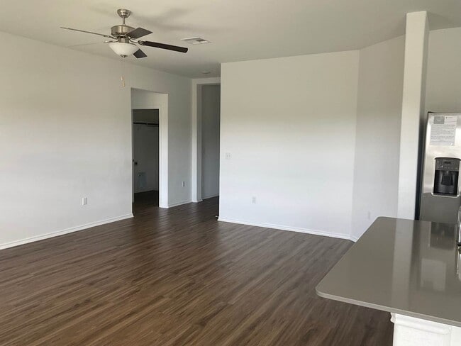 Building Photo - 10537 Steinbeck Dr