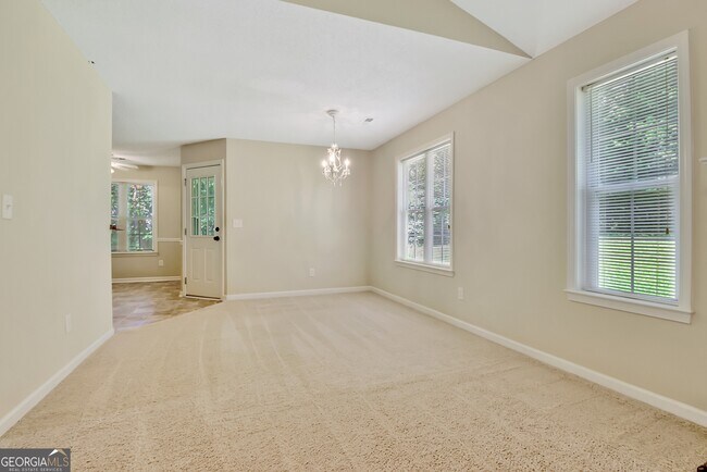 Building Photo - 45 Paces Landing Dr
