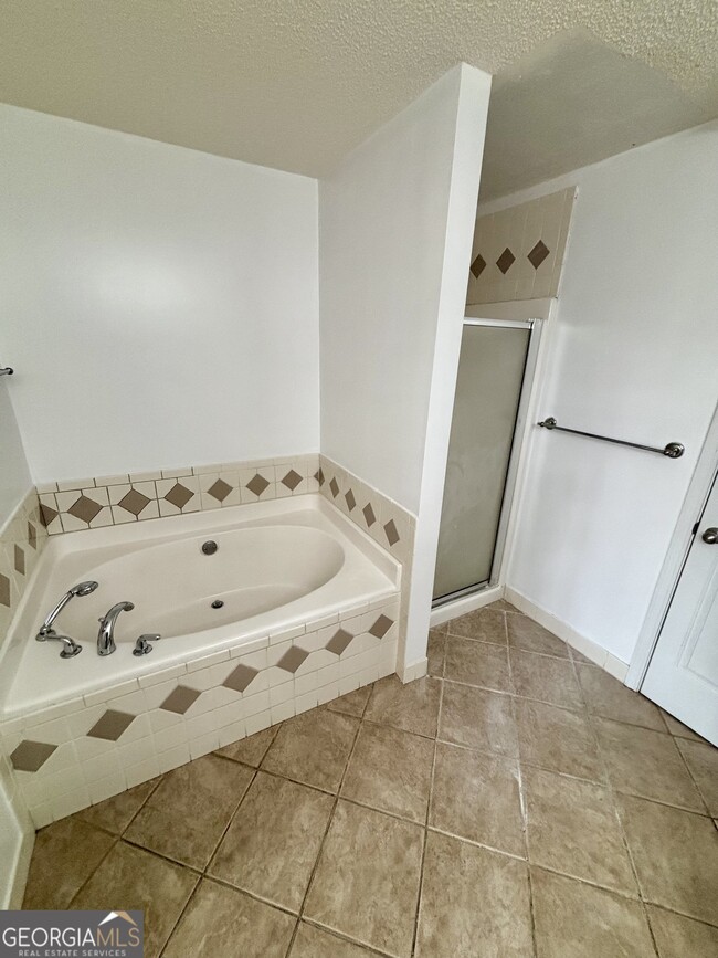 Building Photo - 141 Chastain Loop