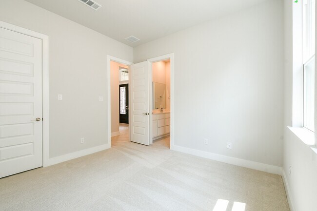 Building Photo - 4859 Antler Run Dr