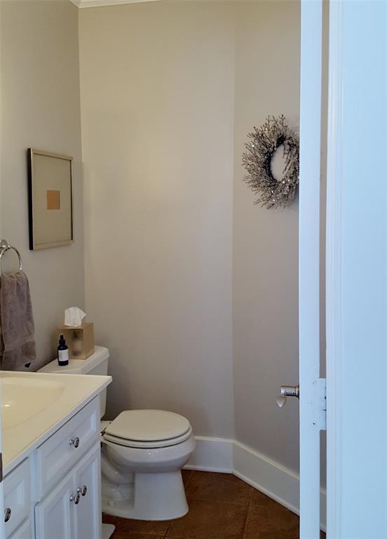 Building Photo - 1018 Highland St