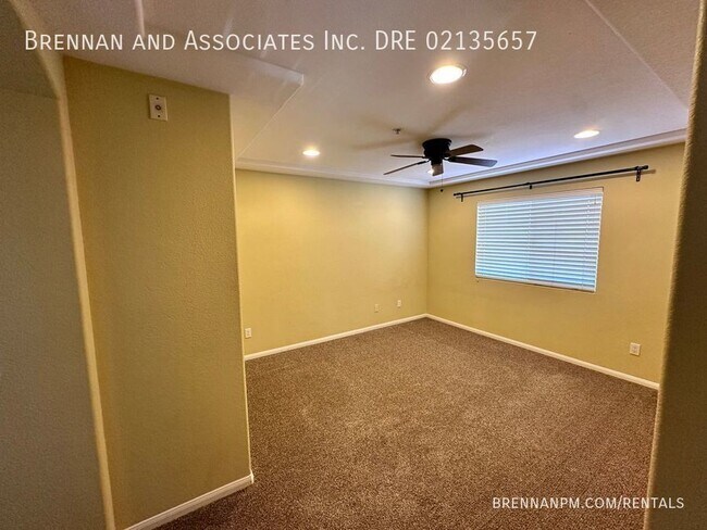 Building Photo - 2728 Farragut Rd