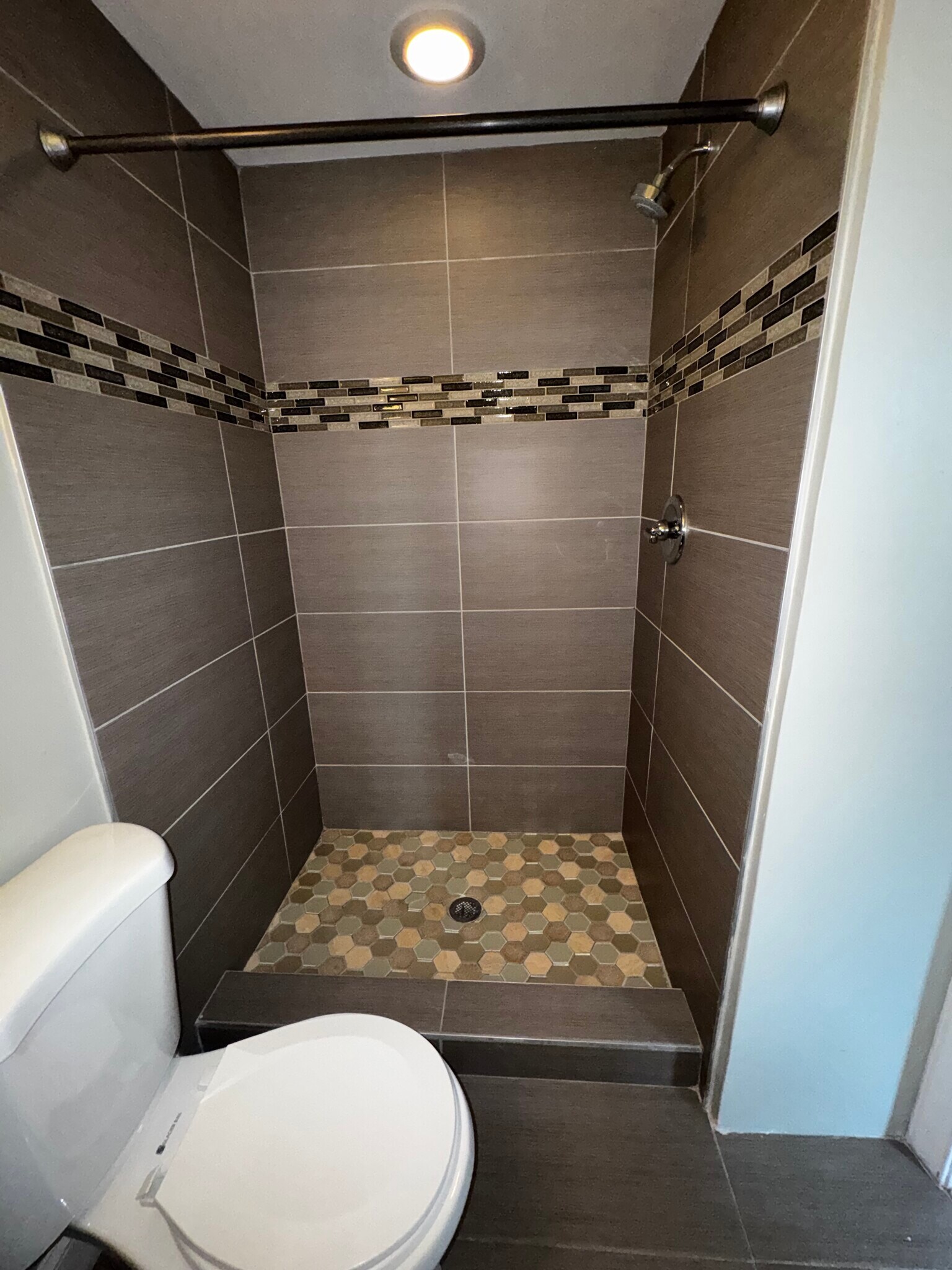 Ensuite shower - 5614 7th St NW