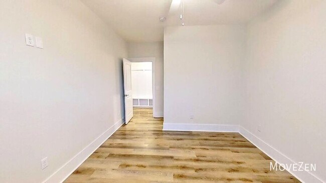 Building Photo - 6504 Oak Canopy Dr
