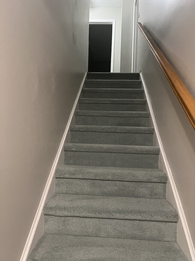 Building Photo - 201 Northpoint Ave