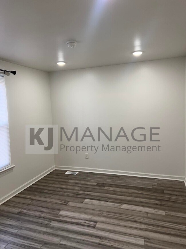 Building Photo - 1608 Orchard Dr