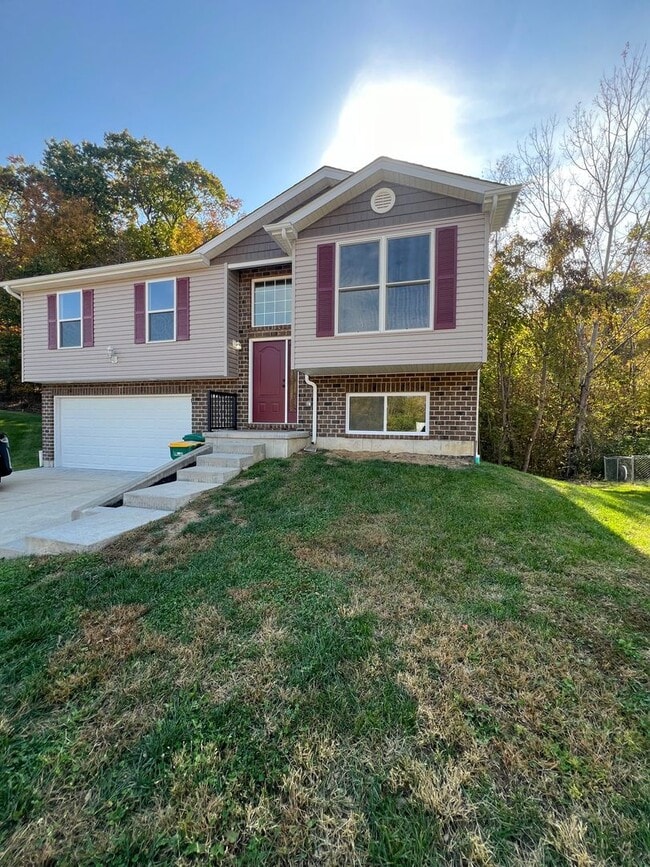 Building Photo - RARE FIND!