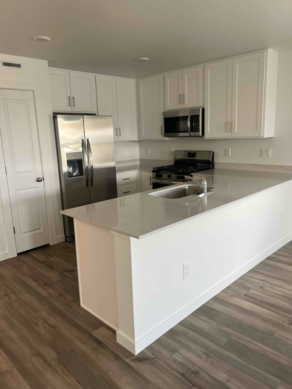 Building Photo - 18461 Feather Top Pl