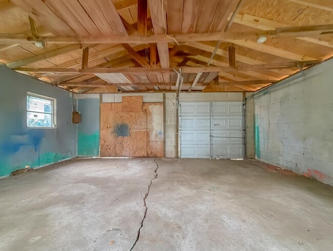 Building Photo - 1751 Pepper Dr