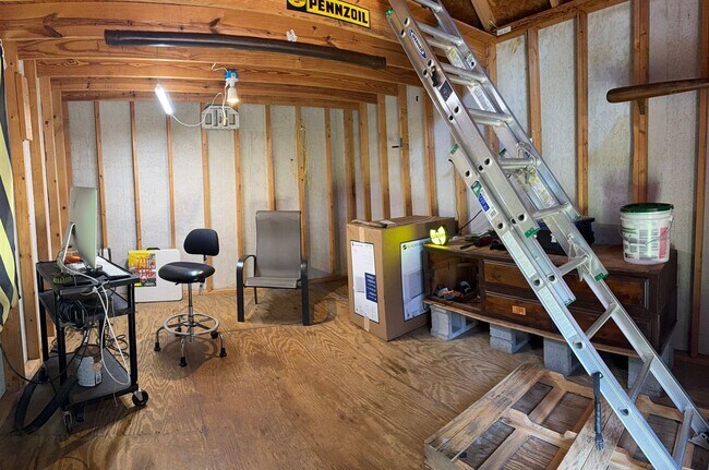 Building Photo - 4 BED/2 BATH PRIVATE DECATUR ESTATE FOR LE...
