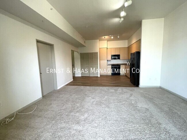 Building Photo - 488 E Ocean Blvd