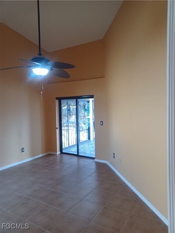 Building Photo - 5515 SW 12th Ave