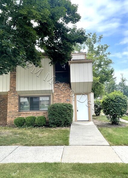 Primary Photo - 23560 Lahser Rd