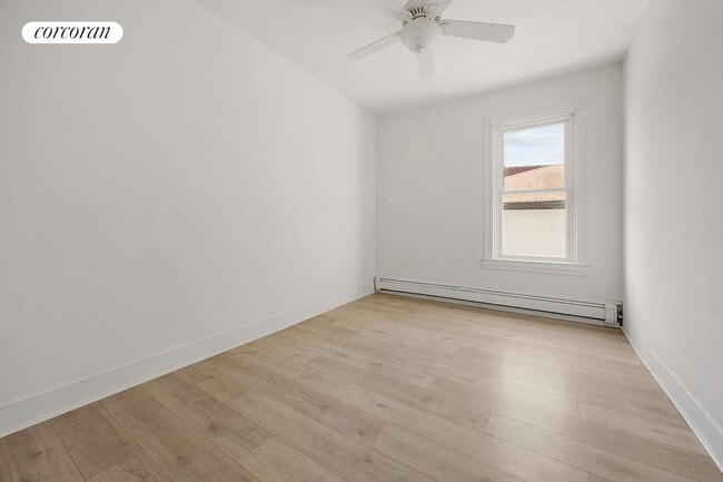 Primary Photo - 31 Seeley St