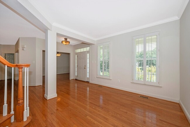 Building Photo - *Open House* 6/20 12-1 PM *