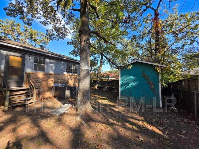 Building Photo - 5505 Crescent Dr