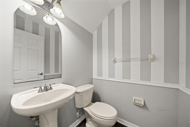 Building Photo - 10909 Observatory Way
