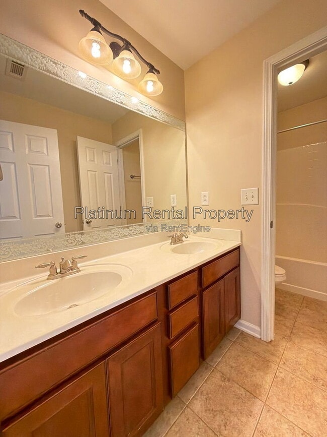 Building Photo - 4315 Avondale Ln