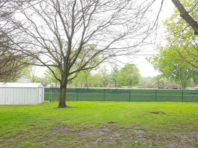 Building Photo - Now leasing for May 2026! Four Bed/Two Bath