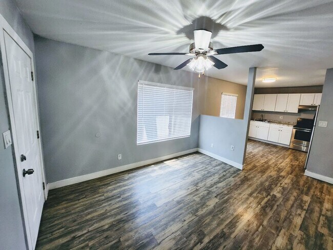 Building Photo - 1309 W Taylor St